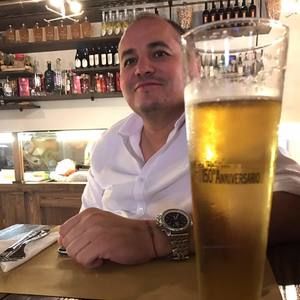 Meet your Posher, Cesar